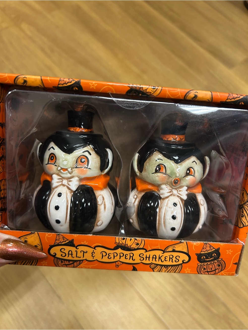 Halloween Vampire Salt & Pepper Shaker Set - Black & Orange